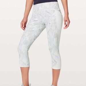 Lululemon Breezy Dot Crop 19”